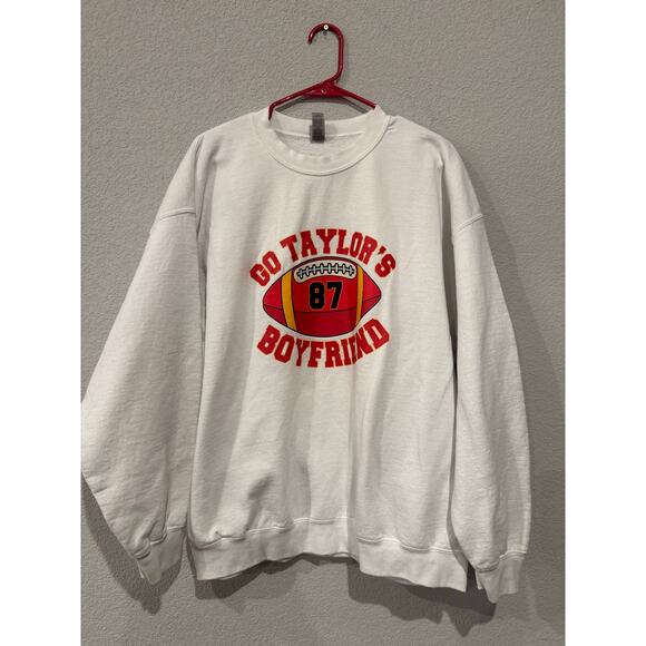 Go Taylor's Boyfriend Sweatshirt - Gildan Heavy Blend - Size XL - Picture 1 of 4